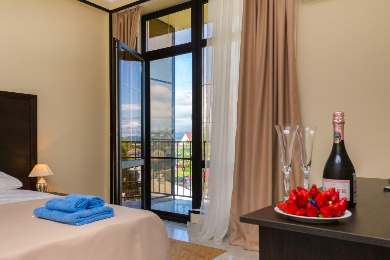 Bmg Hotel Sukhumi Eksteriør billede
